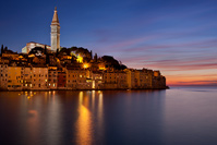 Noć se spustila na stari grad Rovinj, Istra/Hrvatska